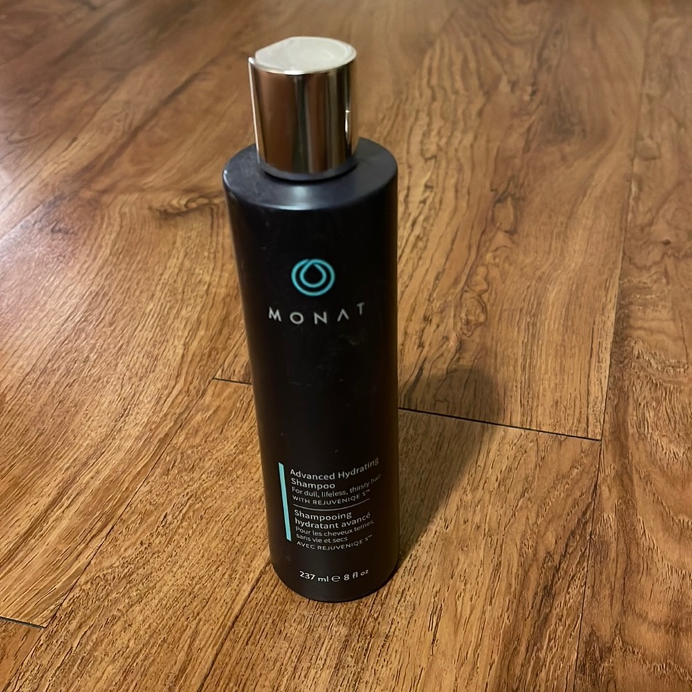 Brand New Monat Advanced Hydrating Shampoo